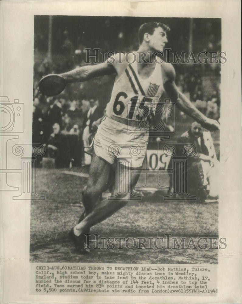 1948 Press Photo Bob Mathias in Discus Toss at Wembley Stadium Olympics- Historic Images