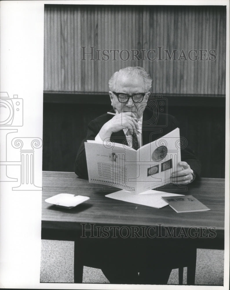 1968 Press Photo Milwaukee Journal Board of Directors - mjb28024