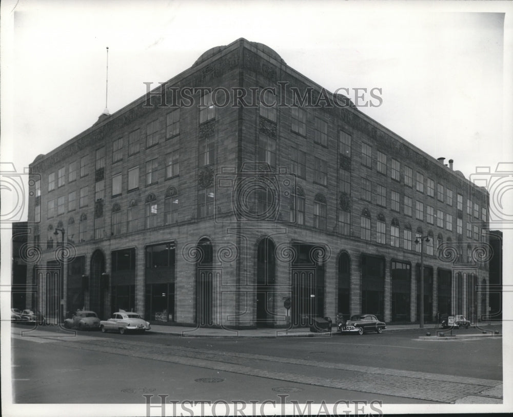 1951 Press Photo Exterior Corner View of The Milwaukee Journal Building- Historic Images