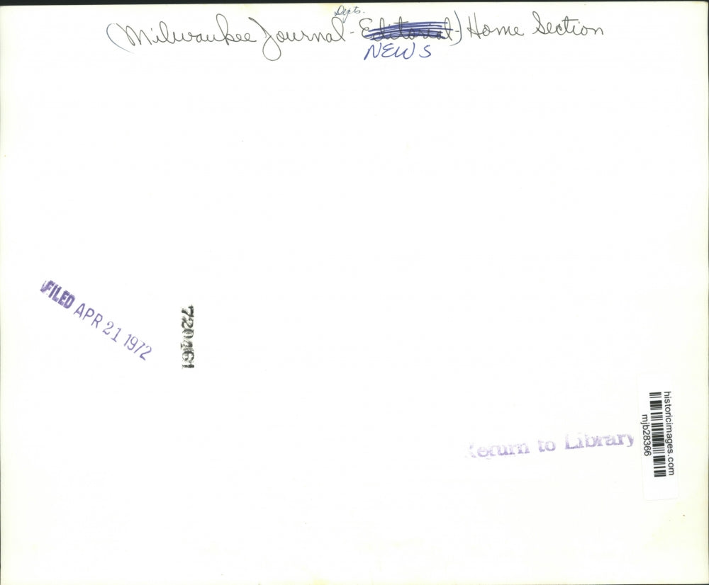 1972 Press Photo The Milwaukee Journal News, Home Section Deparartment