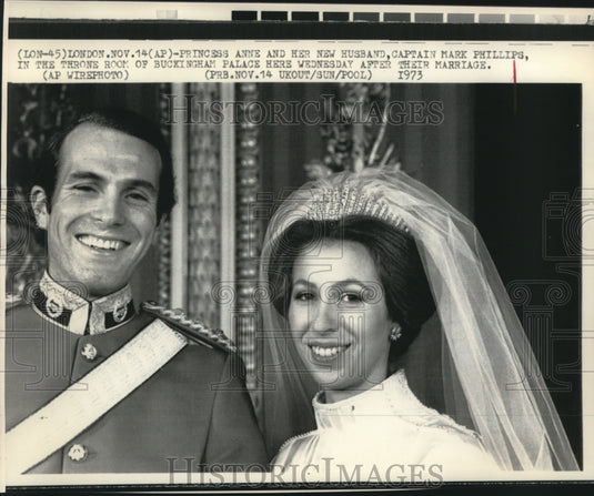 1973 Press Photo Princess Anne and New Husband Captain Mark Phillips, London- Historic Images