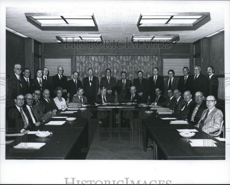 Load image into Gallery viewer, 1975 Press Photo Milwaukee Journal Board of Directors, Milwaukee, Wisconsin
