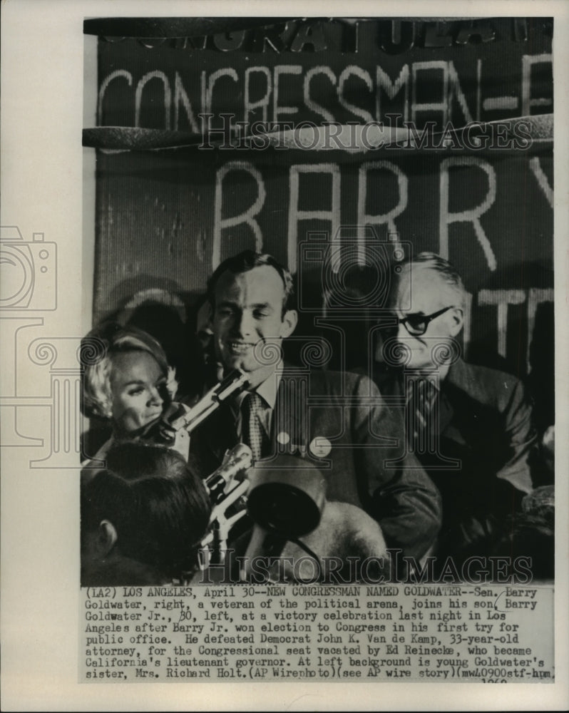 Load image into Gallery viewer, 1969 Press Photo Congressman Barry Goldwater Jr. at Victory Celebration
