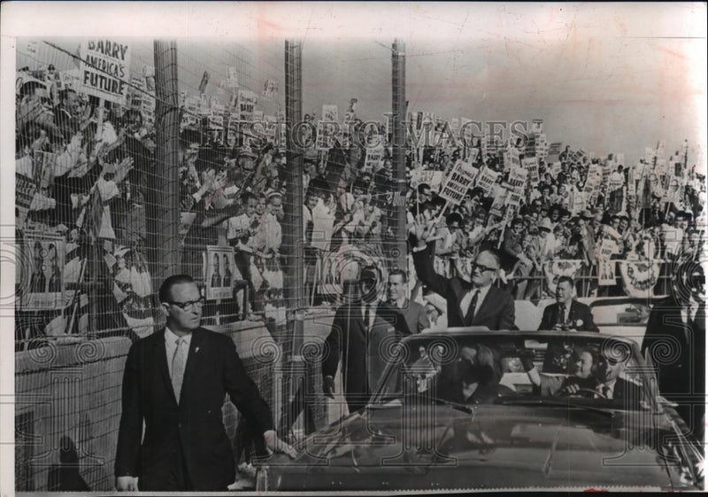 Load image into Gallery viewer, 1964 Press Photo Senator Barry Goldwater at Municipal Stadium, Phoenix, Arizona

