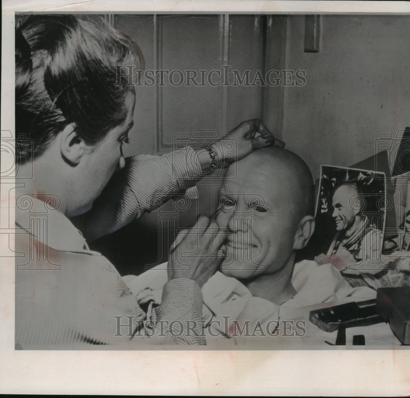 Load image into Gallery viewer, 1962 Press Photo Vera Bland, touching up waxwork of astronaut John Glenn, London

