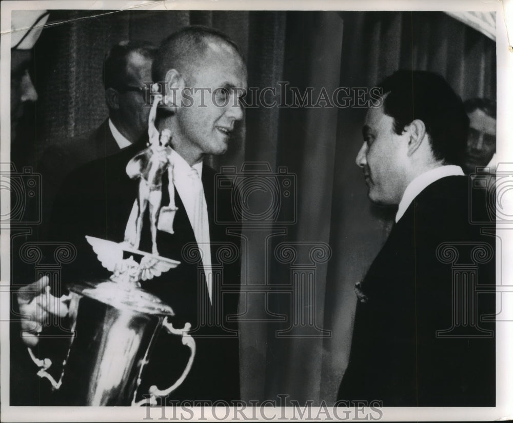 1962 Press Photo Astronauts, John Glenn, Jose Jimenez, Space meeting, Seattle.