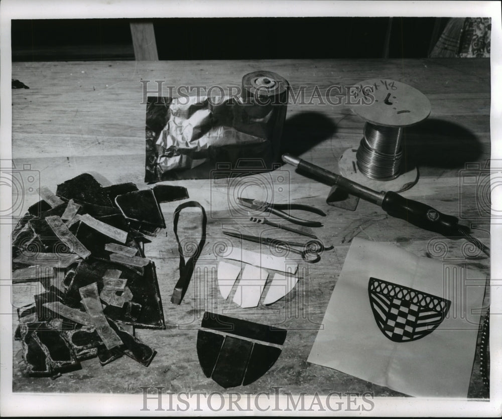 1952 Press Photo Stained Glass tools including glass, copper foil, and tools- Historic Images