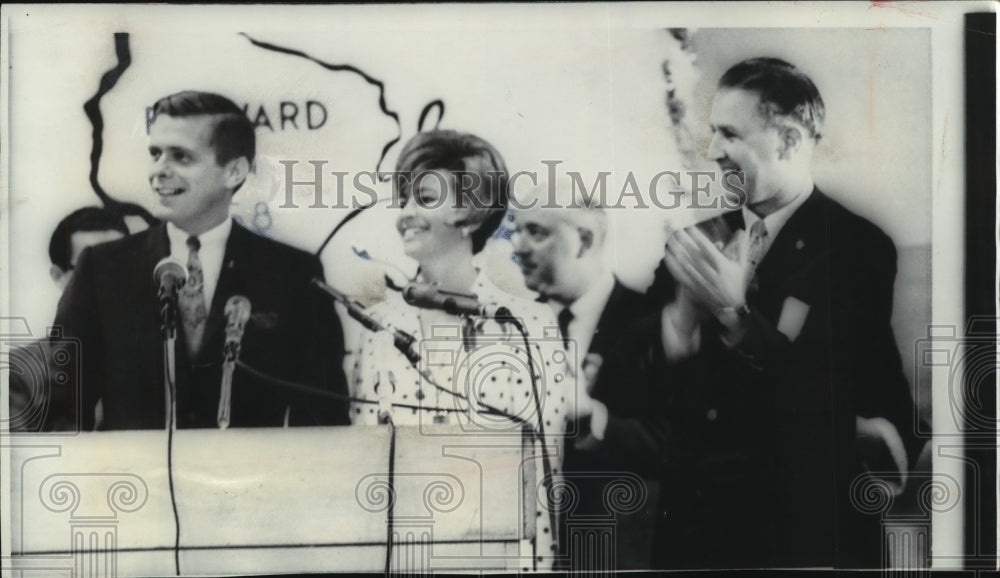 1967 Press Photo Governor James Goetz delivers keynote address at convention