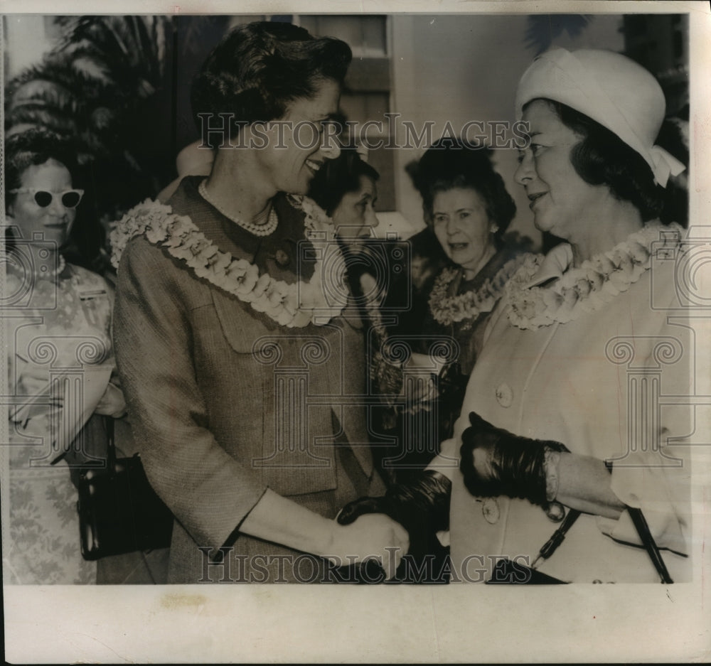 1964 Press Photo Wives of Republican candidates, Mrs. Scranton &amp; Mrs. Goldwater- Historic Images