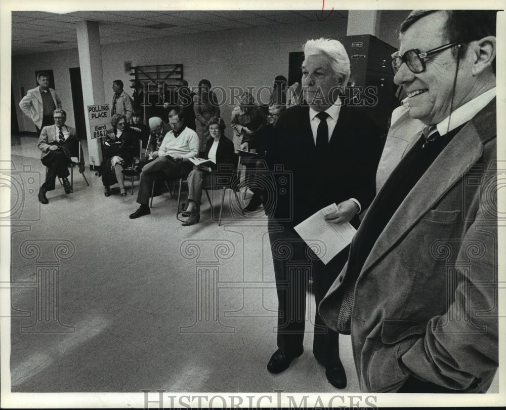 1984 Press Photo Fredrick Gottlleb, Menomonee Falls village manager- Historic Images