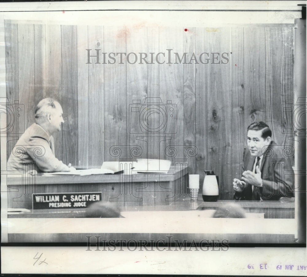 1967 Press Photo Howard Meister and Judge William Sachtjen in court, Madison.- Historic Images