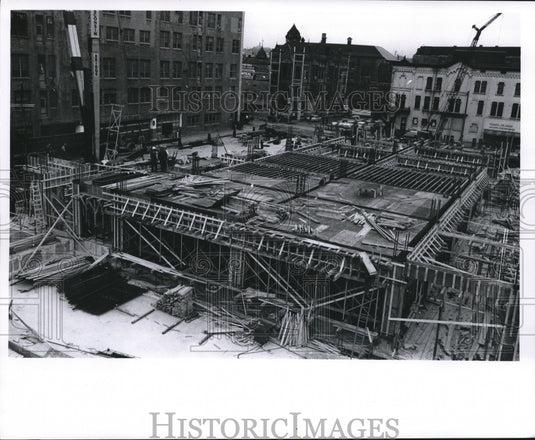 1961 Press Photo Milwaukee Journal building construction, Milwaukee, Wisconsin - Historic Images
