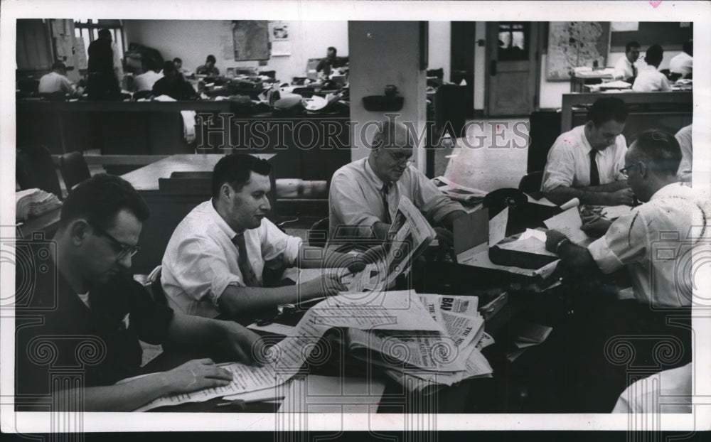 1957 Press Photo Milwaukee Journal Copy Editors at Work in Editorial Department- Historic Images