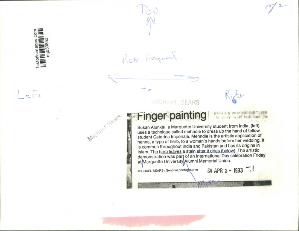 1993 Press Photo Students at Marquette University learned about Mehndie painting