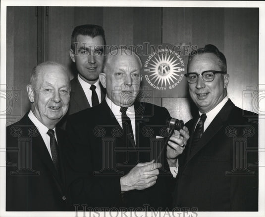 1965 Press Photo New officers for the Kiwanis Club of Milwaukee installed- Historic Images