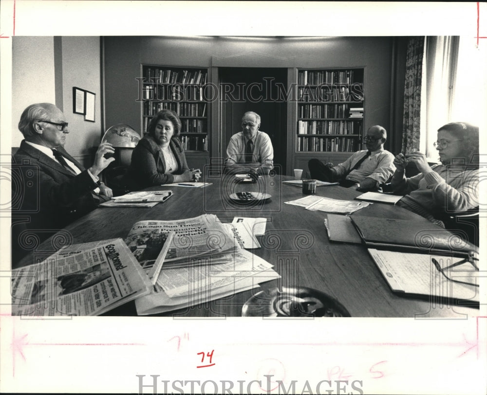 1987 Press Photo Editorial Writers at The Milwaukee Journal News Department- Historic Images