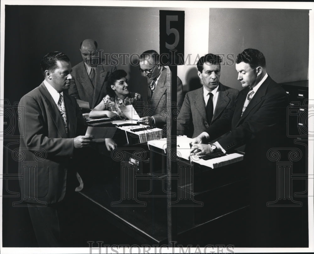 1950 Press Photo Willett S. Main, Director, Wisconsin Employment Service