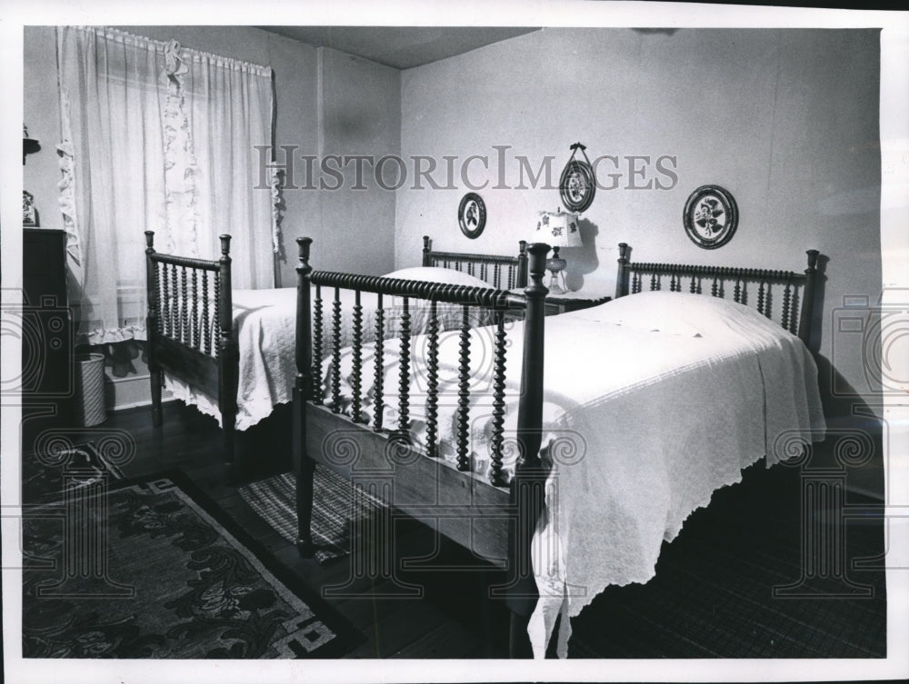 1965 Press Photo Front bedroom in the Davidson home, Menomonee Falls, Wisconsin.
