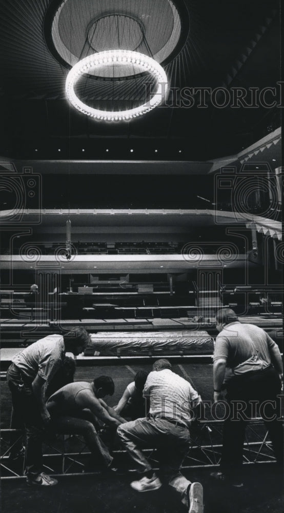 1988 Press Photo Workers on a project at Performing Arts Center - Historic Images