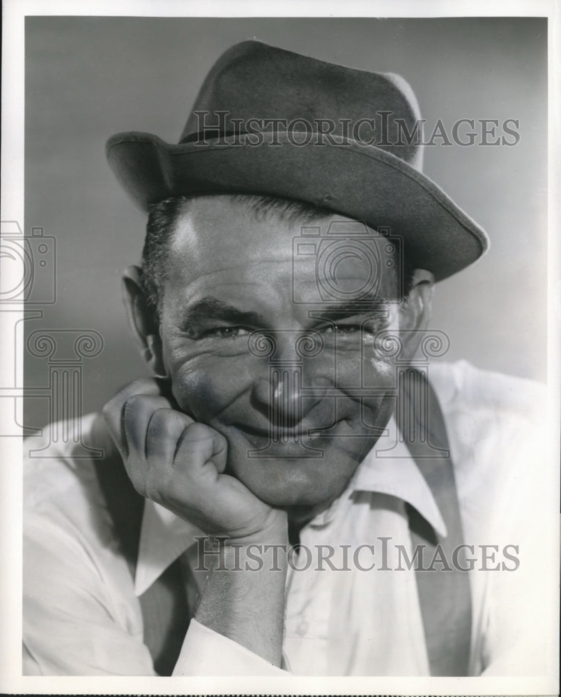 1949 Press Photo Ed Gardner, star of NBC&#39;s &quot;Duffy&#39;s Tavern&quot; - mjb32594