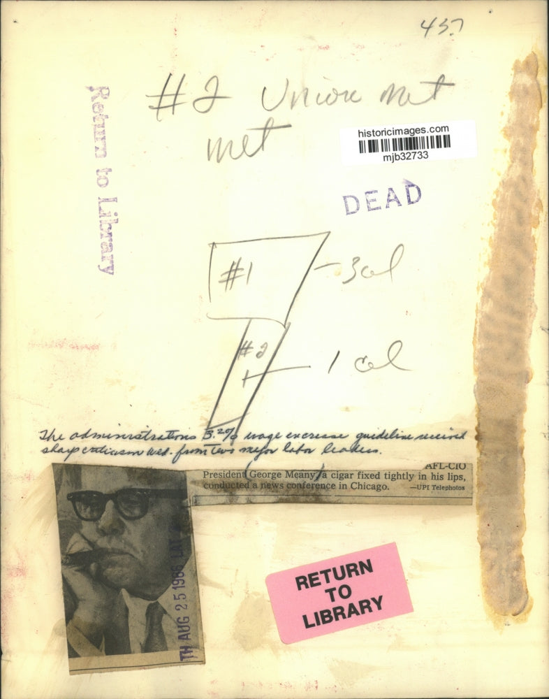 1966 Press Photo President George Meany at news conference in Chicago