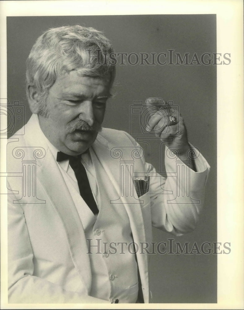 1982 Press Photo Walter Garbisch as Mark Twain, Milwaukee- Historic Images