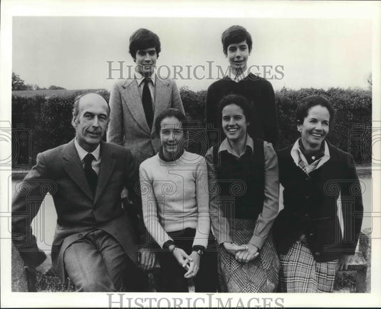 1976 Press Photo French President Valery Giscard d'Estaing, his Wife and Family- Historic Images