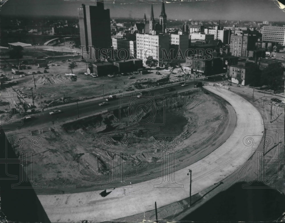 1966 Press Photo West Wells Street Bypass Construction on North South Freeway- Historic Images