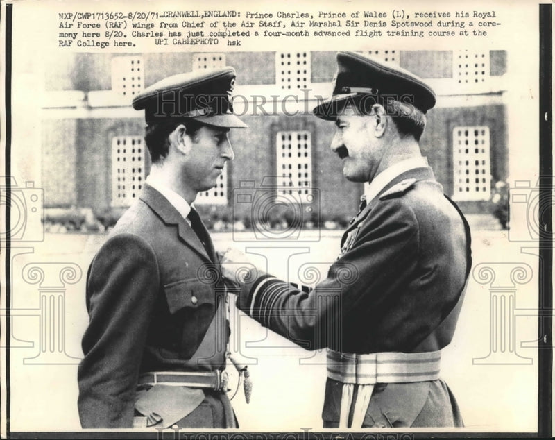 Load image into Gallery viewer, 1971 Press Photo Prince Charles receives RAF wings in Cranwell, England

