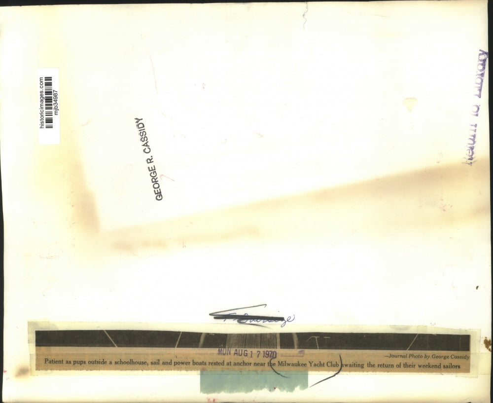 1970 Press Photo Sail and Power Boats at Anchor Near Milwaukee Yacht Club