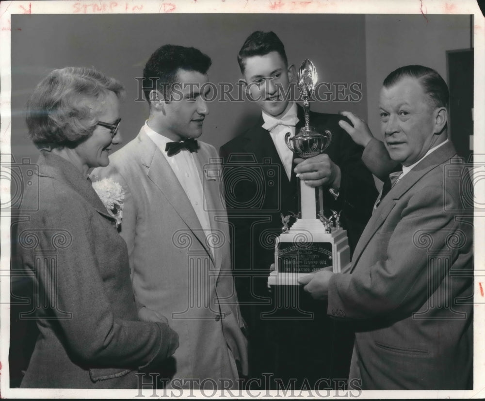 1955 Press Photo Milwaukee Journal Rural Safety Award Given to 4-H Members- Historic Images