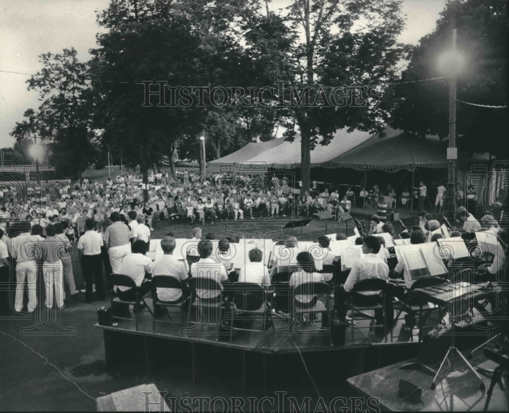 1983 Press Photo Grafton High School Band Plays at Mill Pond Park, Wisconsin- Historic Images