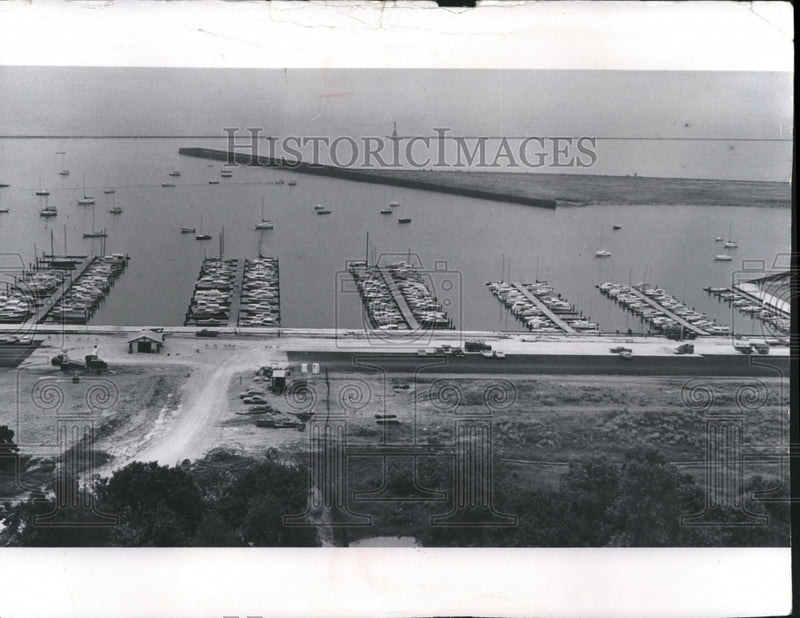 Load image into Gallery viewer, 1973 Press Photo The new small boat slip area at the McKinley Marina, Milwaukee
