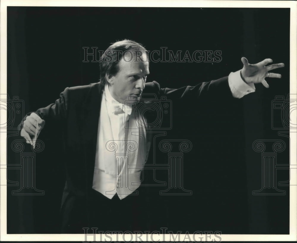  Press Photo Music Conductor Zdenek Macal- Historic Images