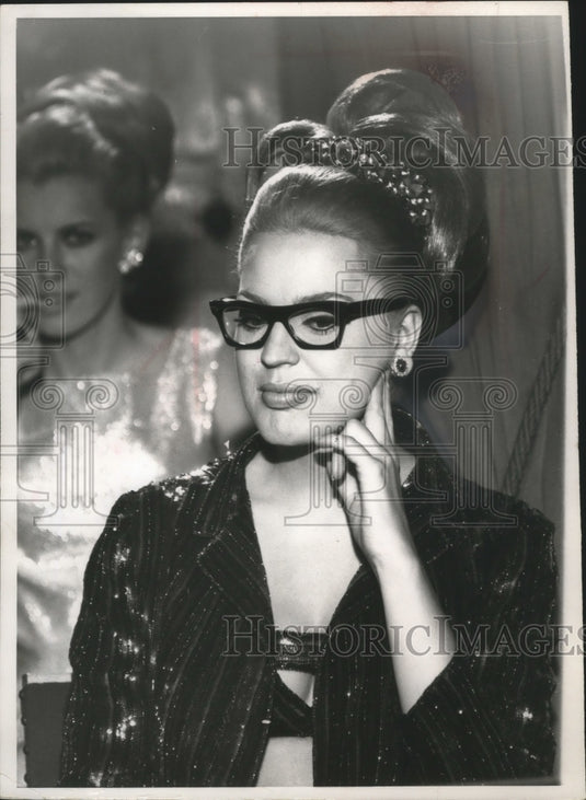 1967 Press Photo Ira Furstenberg, actress on "Matchless" - mjb35551- Historic Images