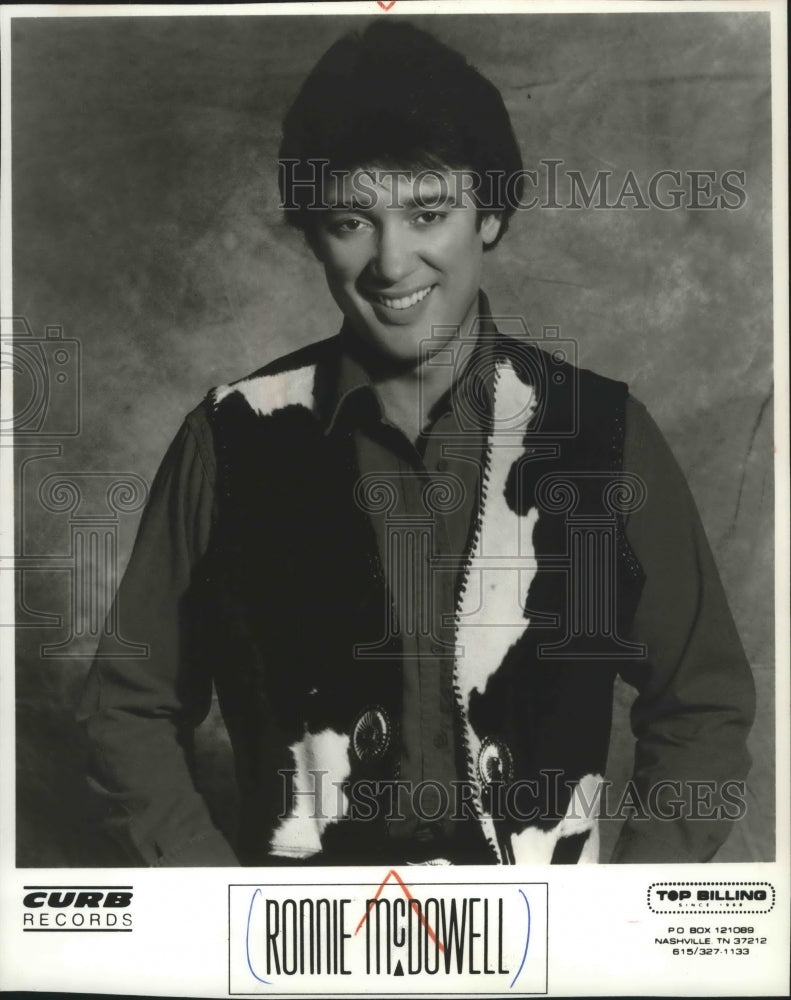 1990 Press Photo Entertainer Ronnie MacDowell - Historic Images