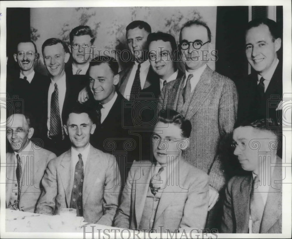 1971 Press Photo Victor Irwin Maier and Others - mjb36056