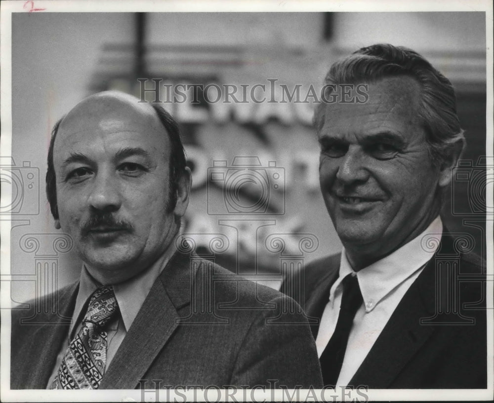 1972 Press Photo Milwaukee Park&#39;s Howard Gregg, and successor Robert Mikula