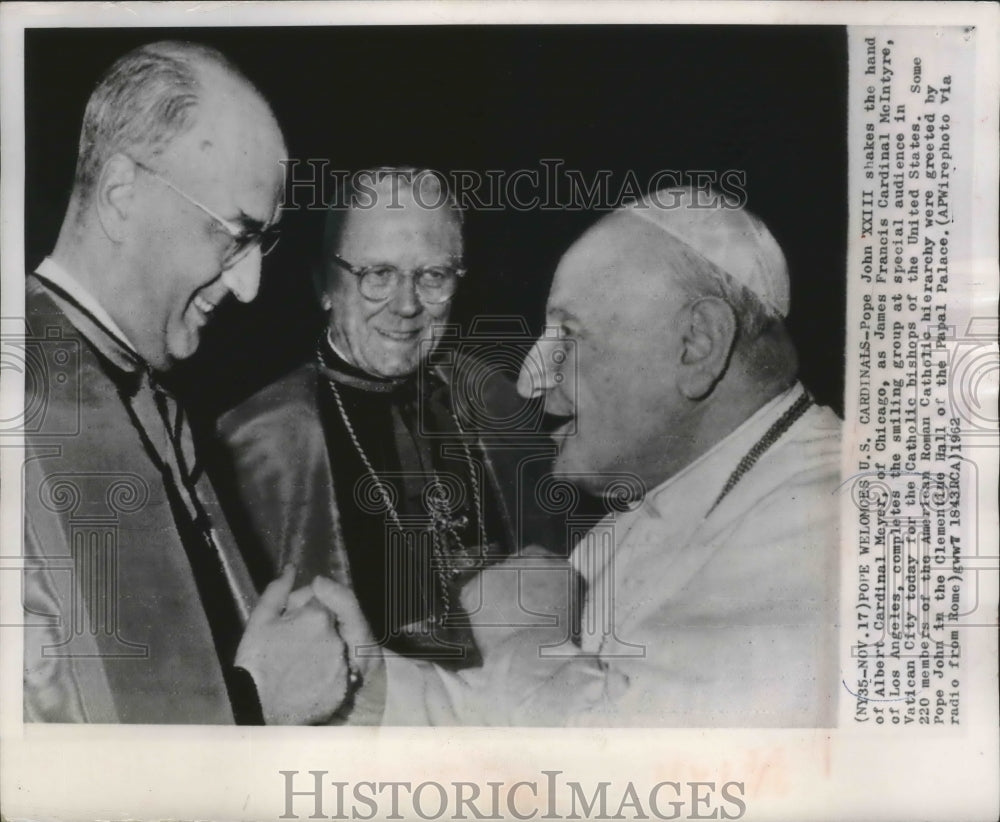 1962 Press Photo Albert Cardinal Meyer greeted by late Pope John Paul, Milwaukee- Historic Images