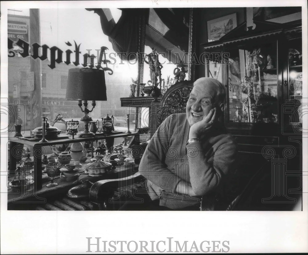 1964 Press Photo Otto C. Haderer in his Antiques and Furniture Store, Milwaukee- Historic Images