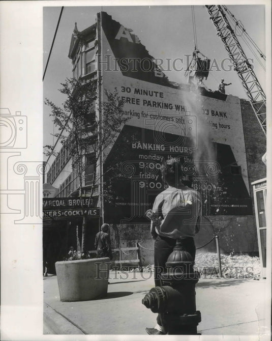 1962 Press Photo Milwaukee Downtown Landmark Was Demolished For Parking Lot- Historic Images
