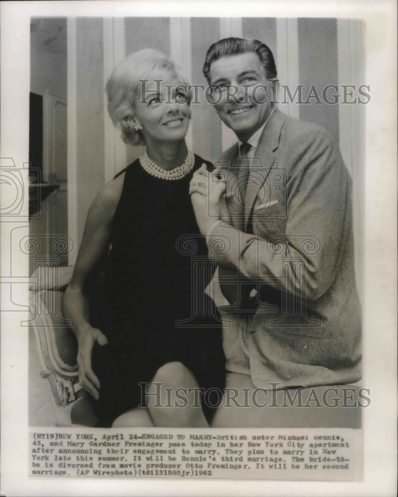 1962 Press Photo Michael Rennie &amp; Mary Gardner Preminger pose after engagement- Historic Images