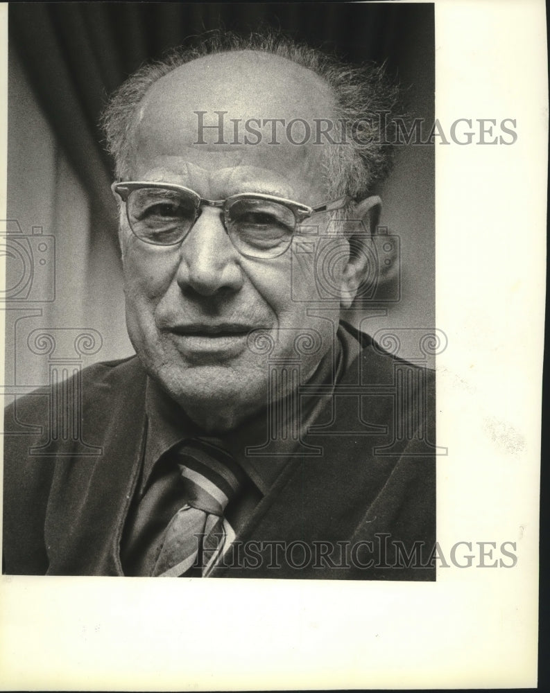 1980 Press Photo Leo Rakita who helped immigrants and active Jewish, Milwaukee