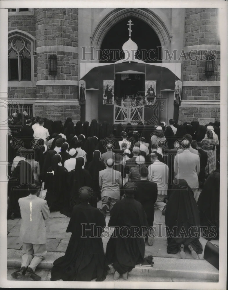 1952 Press Photo Public Mass, In Slavo-Byzantine Rite, On Fordham University