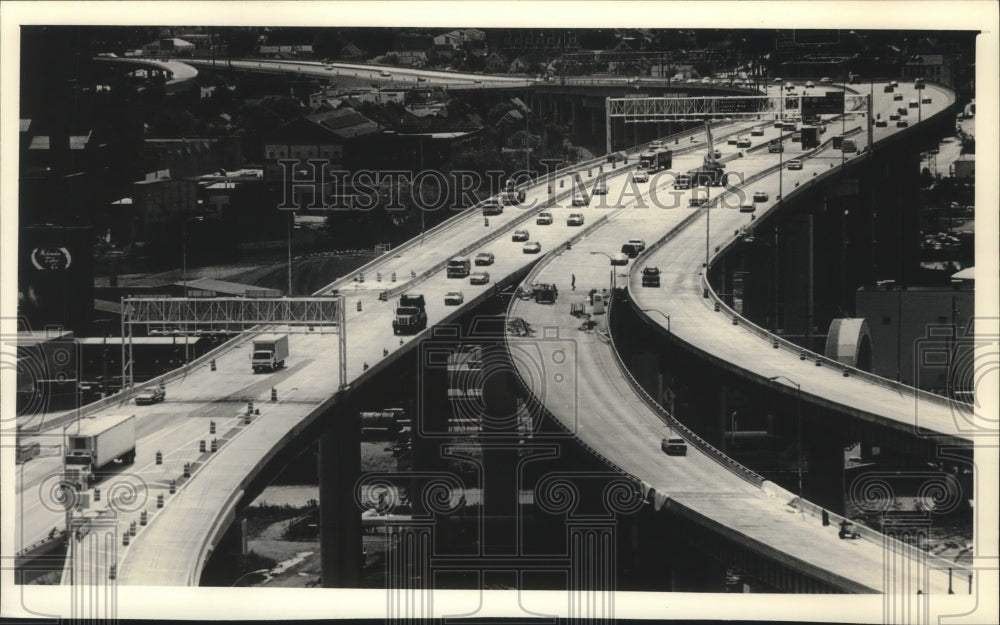 1987 Press Photo High Rise Bridge In Milwaukee Will Be Reopen Ramps And Lanes- Historic Images