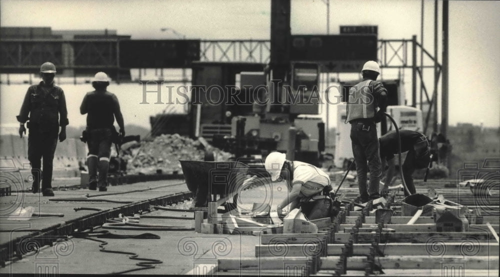 1987 Press Photo Construction On High Rise Bridge Southbound Lane In Milwaukee- Historic Images