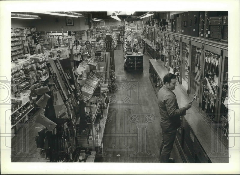 Load image into Gallery viewer, 1962 Press Photo One floor in Reinhold's Hardware, oldest hardware in Milwaukee.
