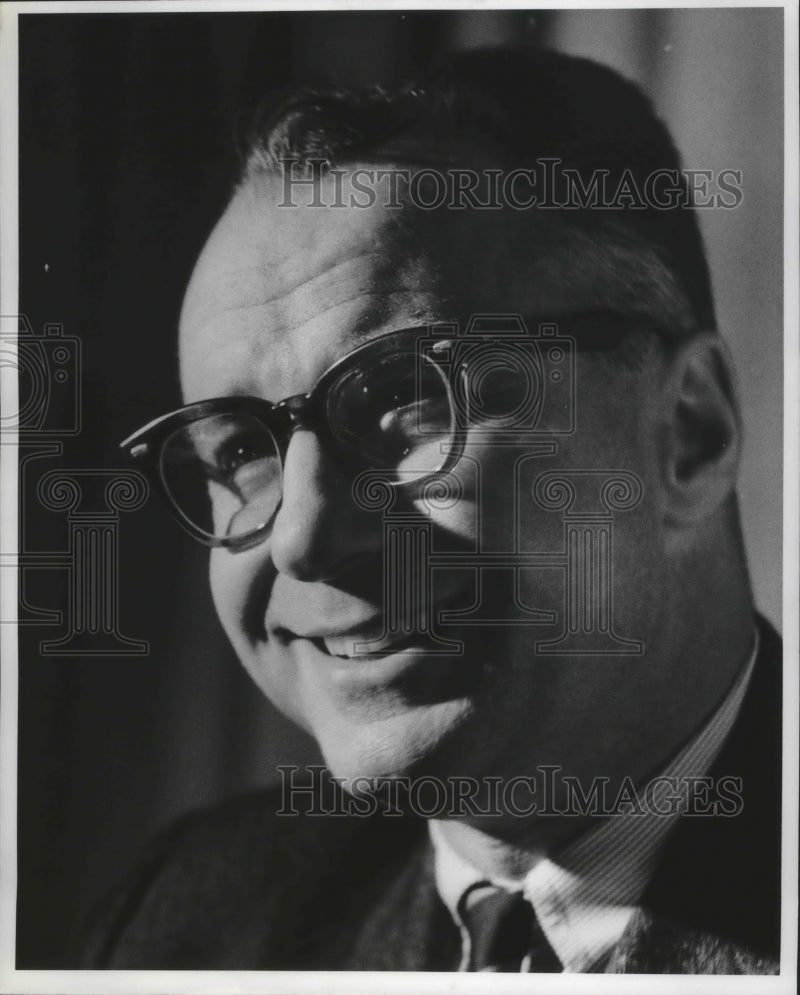 Load image into Gallery viewer, 1960 Press Photo Governor of Hawaii,William F. Quinn - mjb42174
