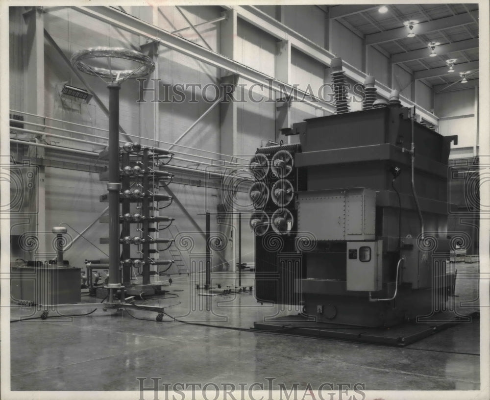 1972 Press Photo Medium power transformer by RTE-ASEA Corporation, Waukesha