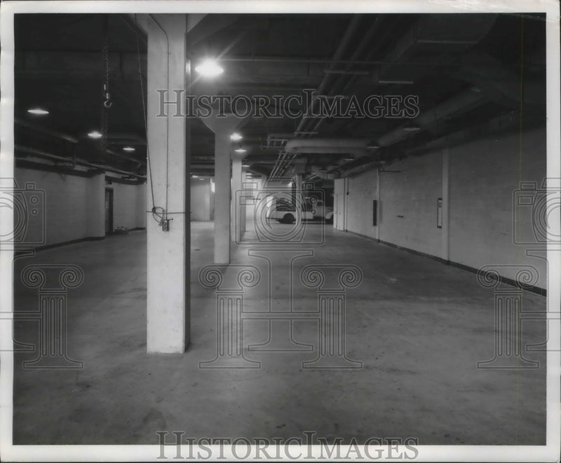 Load image into Gallery viewer, 1950 Press Photo Interior of Milwaukee Auditorium Sports Arena - mjb42746
